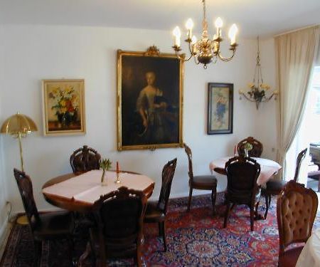 Haus Mooren, Hotel Garni Дюссельдорф Екстер'єр фото