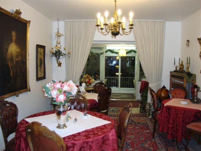 Haus Mooren, Hotel Garni Дюссельдорф Екстер'єр фото